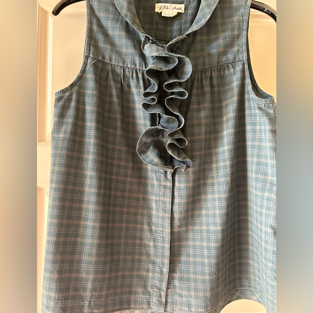 Anthropologie Lili’s Closet Front Ruffle Top Sz Med